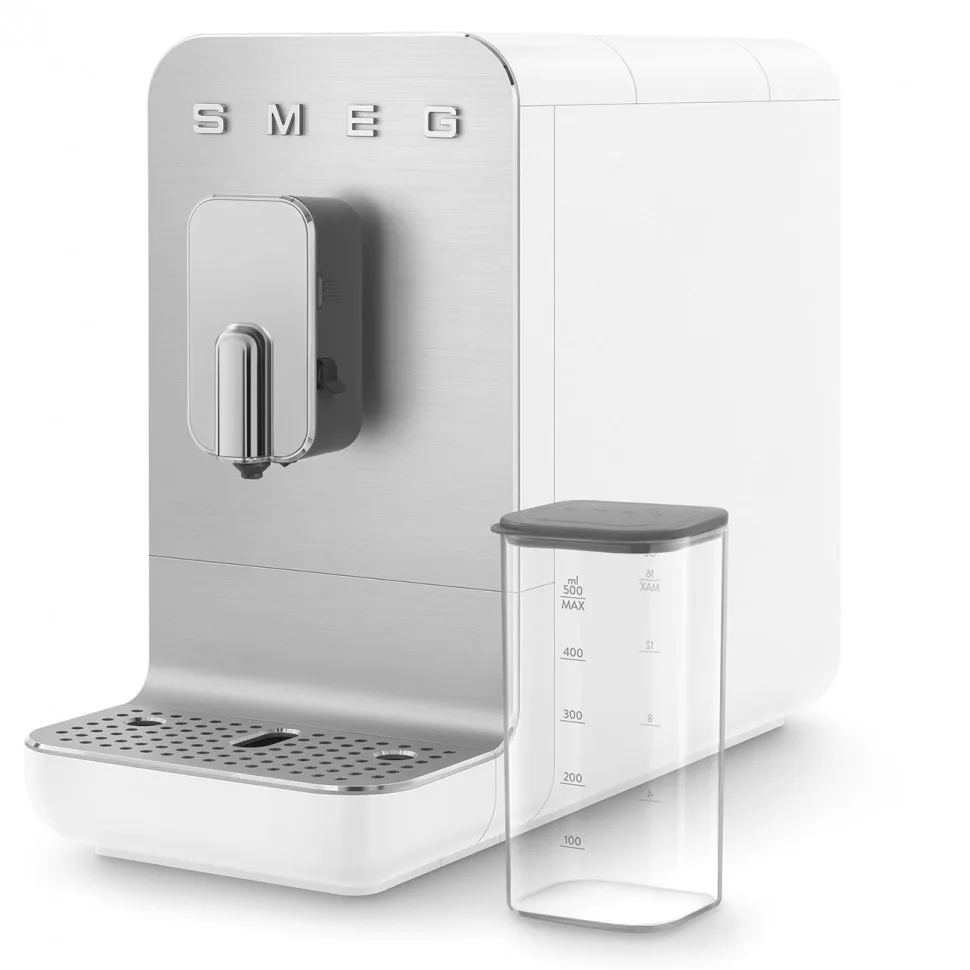 Автоматическая кофемашина Smeg BCC13WHMEU, главный вид товара