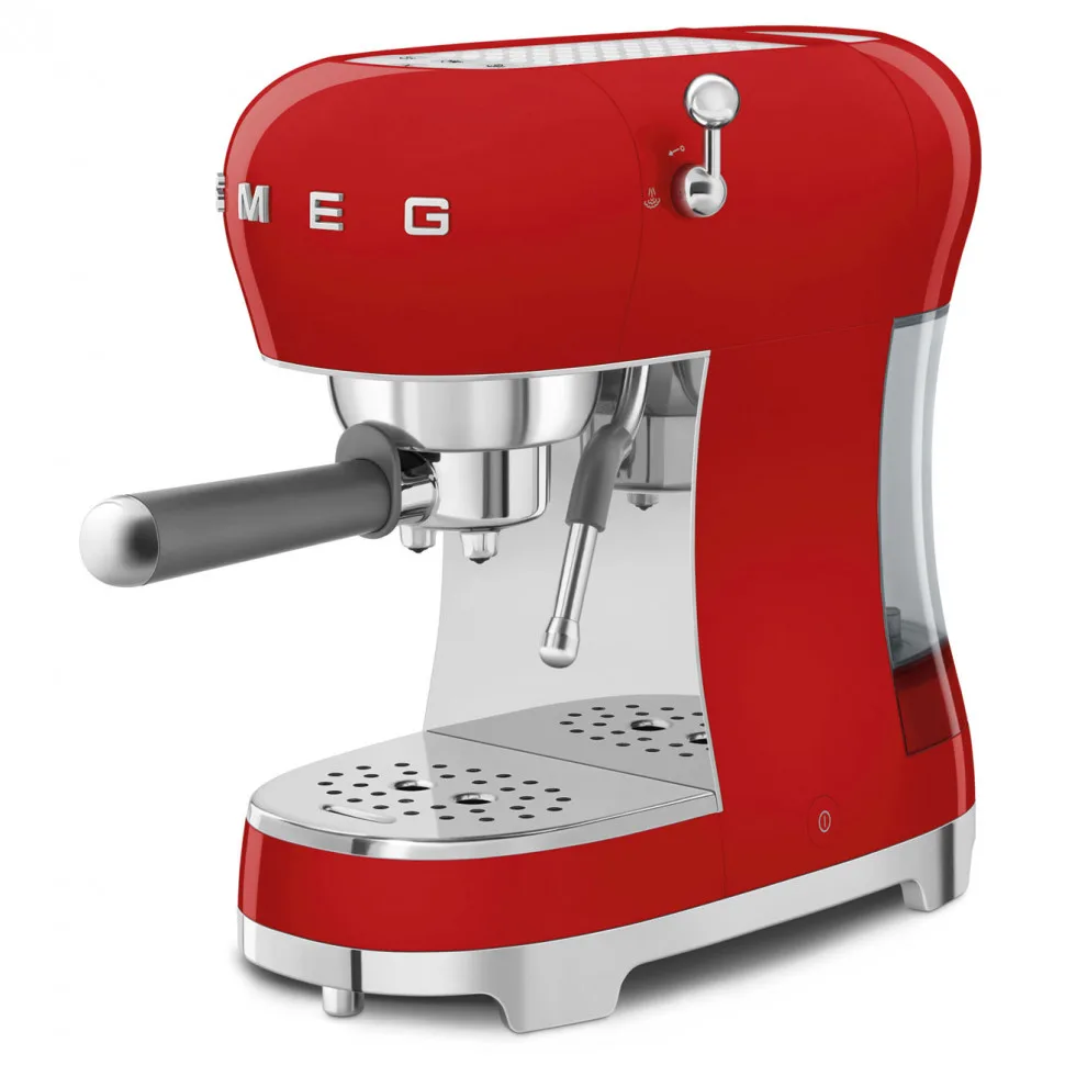 Рожковая кофеварка Smeg ECF02RDEU, главный вид товара